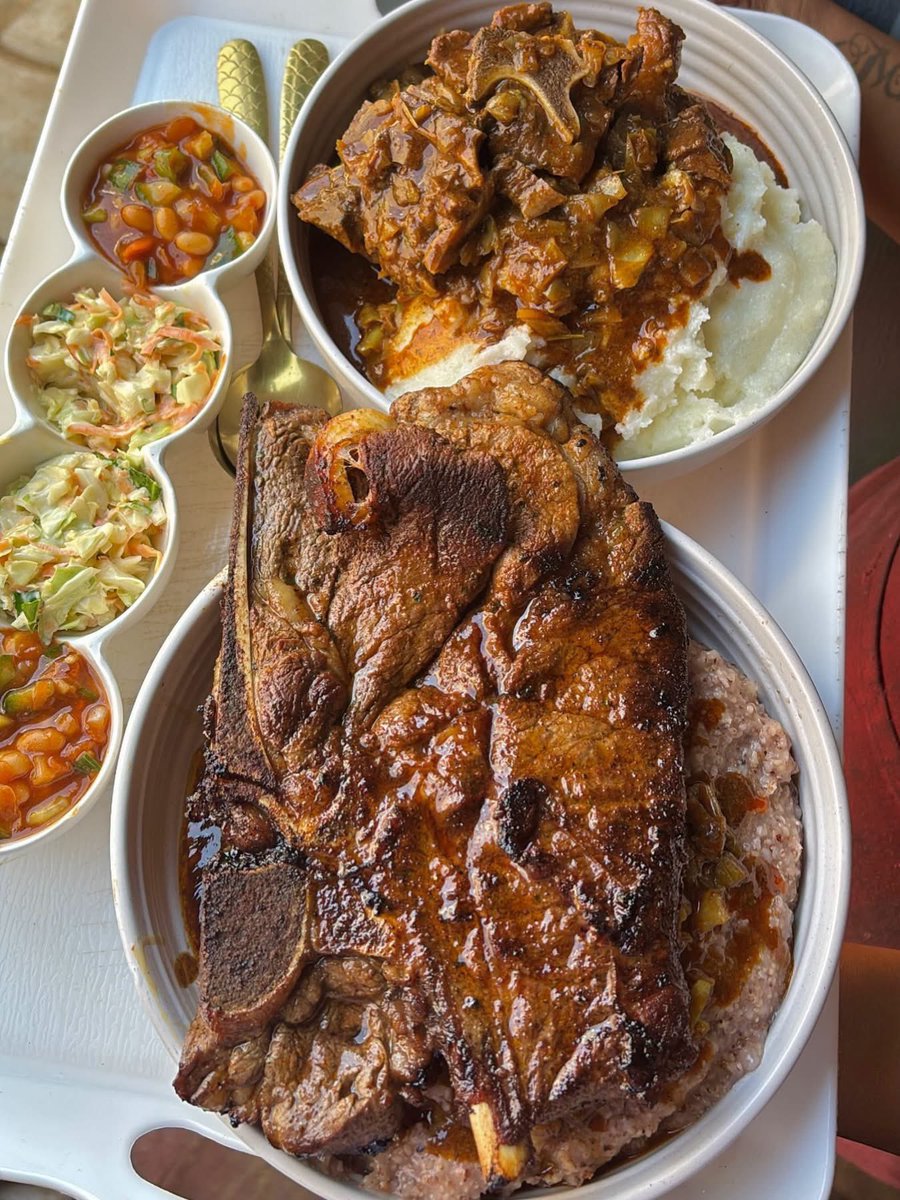 KaraboKotuu's tweet photo. Food will be ready at 10:00…Don’t forget to place your orders 

📍699 Sechele Tlhabane (Rustenburg)
Kwa Refiloe Moeng https://t.co/8syzUVxdxg
