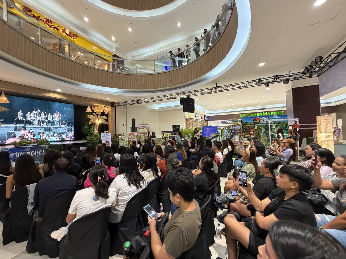 inquirerdotnet's tweet photo. LOOK: A’TIN gathered for the SB19 Mall Restream Watch Party on Friday, July 31, at a mall in Tagbilaran City to relive the group’s Lollapalooza performance on the big screen. Hosted by DOT-7, the event celebrated SB19’s milestone international performance. | @leoudtohanINQ https://t.co/nViRgqxtet