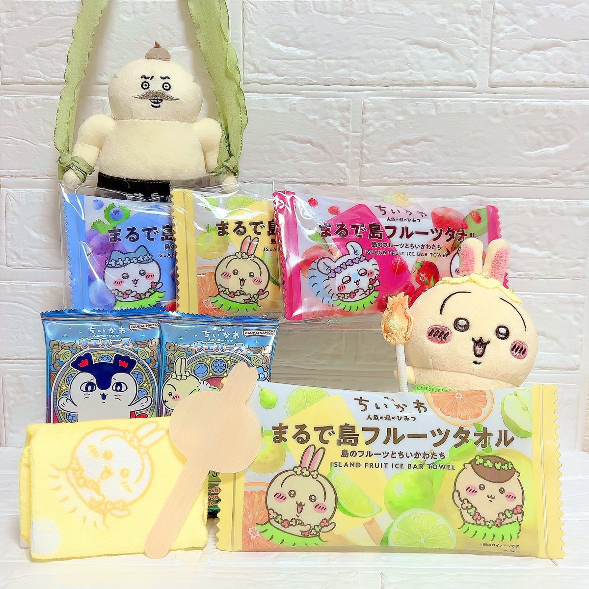yunpome's tweet photo. セブンちいかわコラボの「まるで島フルーツタオル」、セブンネットで在庫まだまだあるようなので、出会えていない方へ届けー🙌🏝️

防水ケースだし、濡れたタオルしまえるし、保冷剤も入れられるし、バッグにもつけられるから、個人的には大変おすすめ🫶

https://t.co/fH2txeyU69 https://t.co/eF7Osh8BcA