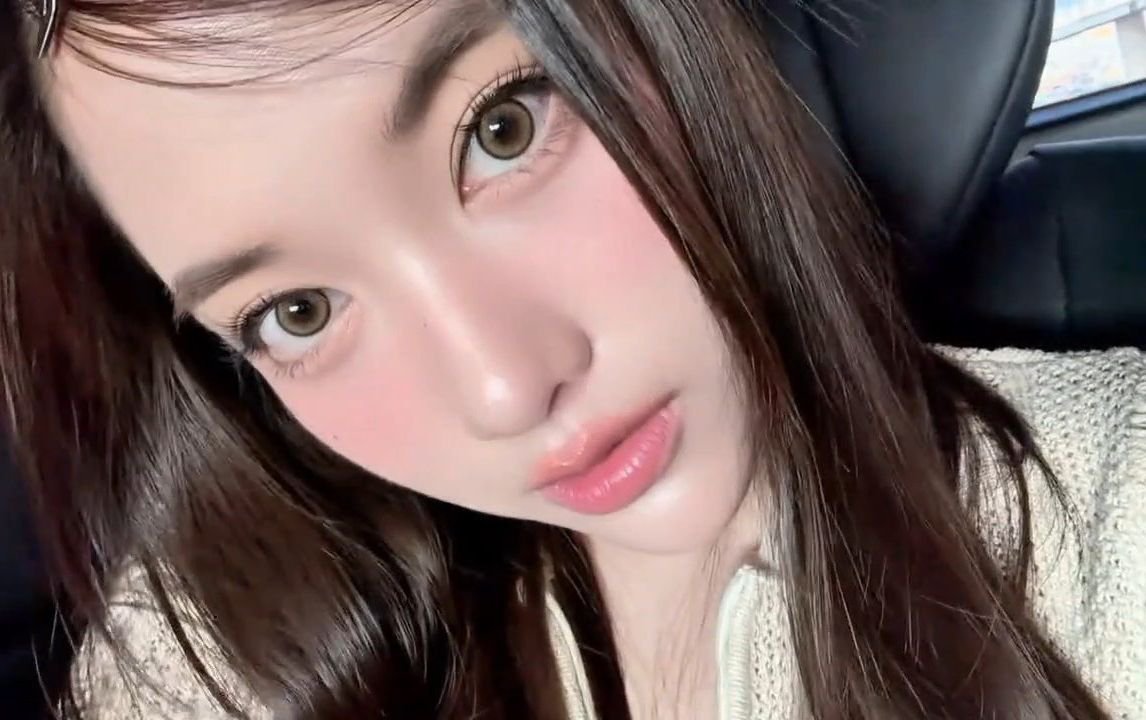 77_tinan's tweet photo. Those big eyes https://t.co/ww0CimpQQF