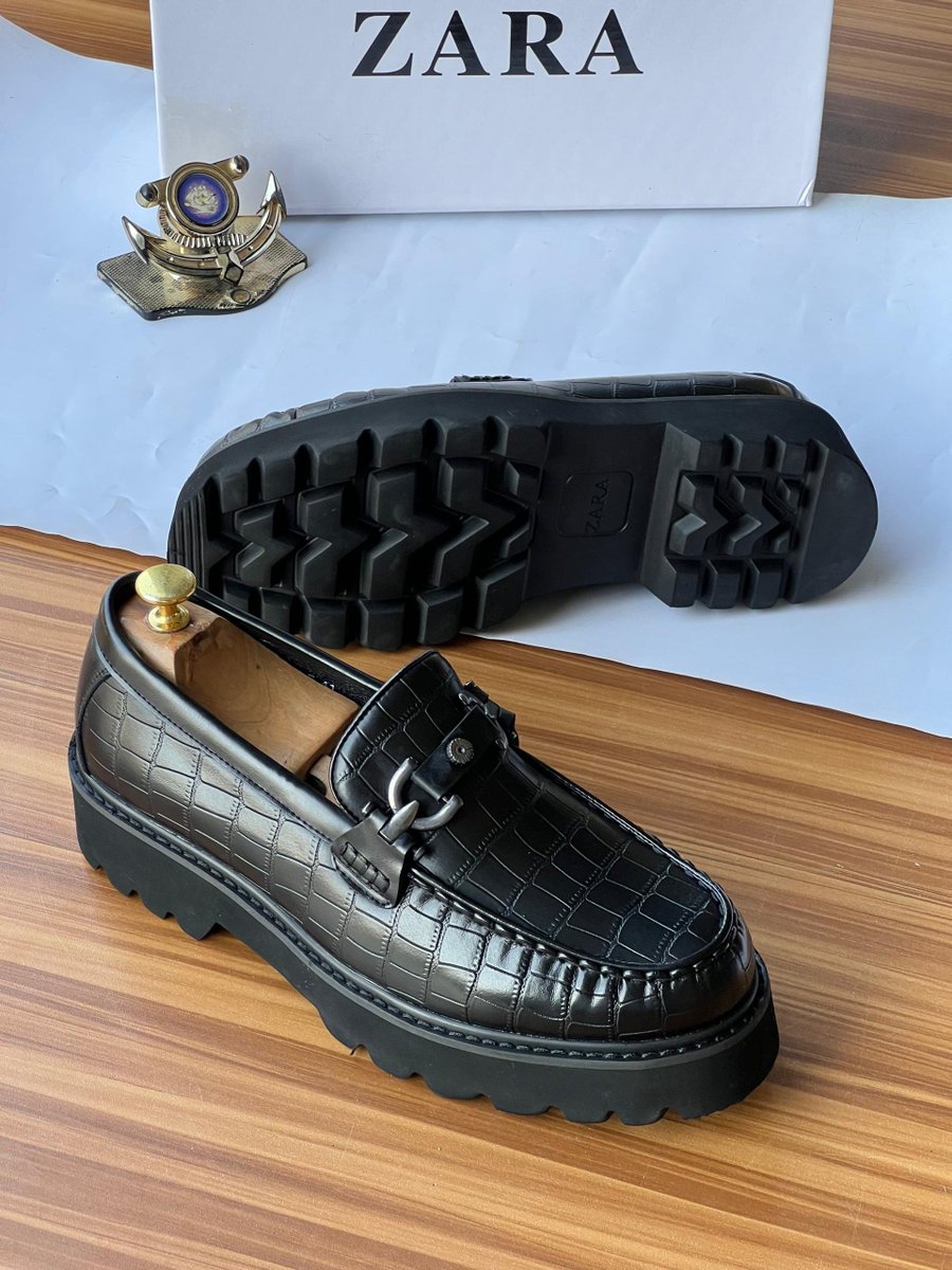 Castrofied's tweet photo. Your feet deserve happiness. 

40-45

#40,000. https://t.co/Kffj6Zr1in