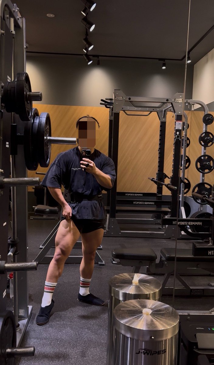 muscle_2004's tweet photo. 脱チキンレッグを目標に！
 #gym  #workout  #トレーニー
  #ダイエット  #筋トレ男子  #筋トレ https://t.co/HYe0ExT3gn