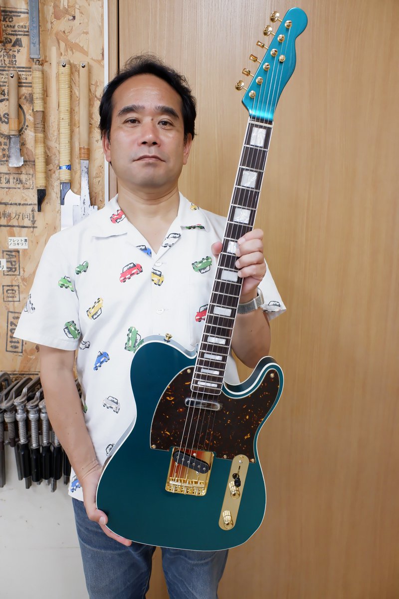gcatokyo's tweet photo. １作目完成のTKHSさん
#お茶の水でギターを作ろう 
#gcatokyo #espguitars #ギター 
#ギター製作 #ギタークラフト 
#スルーネック #木工 
#お茶の水 #御茶ノ水 https://t.co/fdUNnweUR4