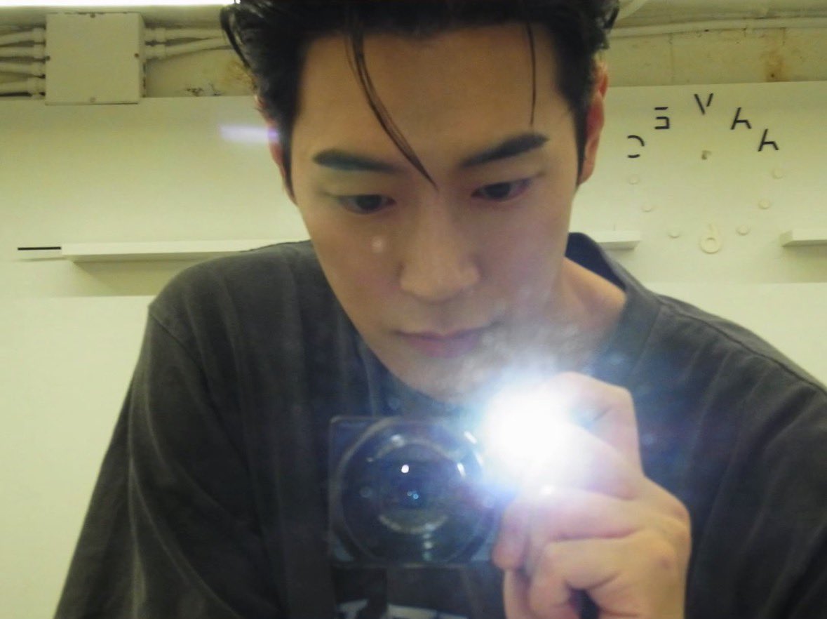 saeroroo's tweet photo. 아ㅆㅂ
박서함 스케줄 있어서 헤어 바꾸러 가야한다고 라이브 끄더니
헤어 한거 올려줌 미친거 아닐까??????????????
여자사랑 미쳤네 https://t.co/dFSXayx1jk