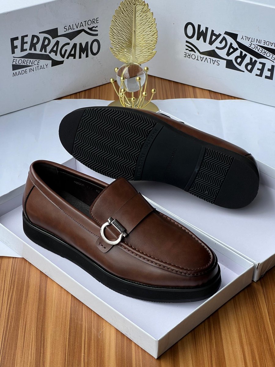 Castrofied's tweet photo. Black or brown?

40-45

#40,000. https://t.co/nb6XLIh93C
