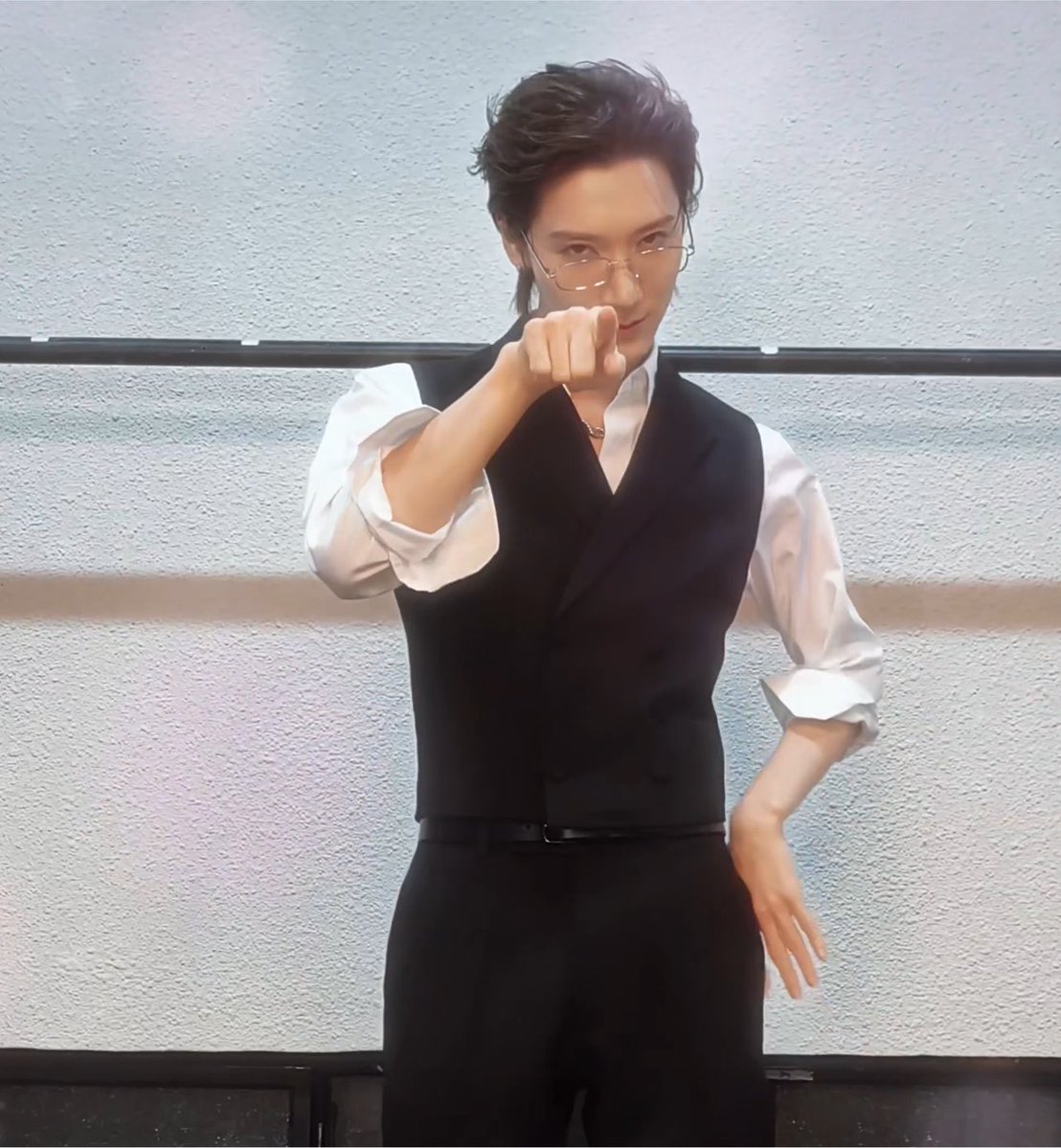 babyjey10's tweet photo. ละเตนล์หล่อมาก มันต้องเปิดหน้าผากงี้อ่ะ  โอ้ยยยยยย แทบสิ้นพระชนเลยน้อง รอดูตำแหน่งที่เพิ่นได้เลยละ

#TEN https://t.co/07f0DpAec1