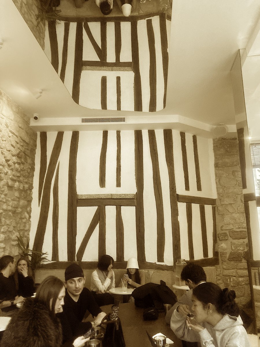 focusonparis's tweet photo. Friday find: a medieval moment on a #Marais backstreet. #minicafe #cafesofparis #cafeculture https://t.co/vAfNMClhas
