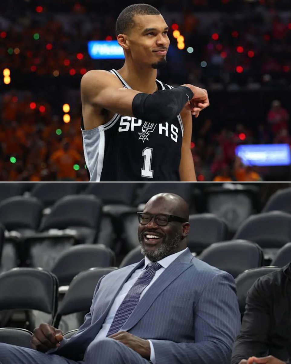 brasilcoast2's tweet photo. 🗣️ - Shaquille O’Neal sobre qual conselho ele daria para Victor Wembanyama:

“Ele é um jogador extremamente especial. Ele pode jogar de frente como Tim Duncan, correr e se impor como David Robinson, e usar as fintas como Hakeem Olajuwon.

Mas ele precisa ter mais sucesso em conseguir seu ponto de conforto no ataque. 

Wemby deve buscar mais arremessos seguros. Os step-back’s de 3 pontos são bonitos, mas não são arremessos de alta porcentagem. 

Se o meu jogador tem 2,24 metros e tem um toque apurado, eu quero que ele jogue o mais perto possível da cesta e faça os arremessos mais simples.

Ele obviamente pode sair de vez em quando e tentar um step-back. Quando acerta é magnífico… mas quando erra, a jogada parece muito ruim. 

Se ele tivesse entendido isso durante as finais, os Spurs talvez não tivessem perdido aquela vantagem de 29 pontos e poderiam ter sido campeões...”

🎙️ - @OldManAndThree