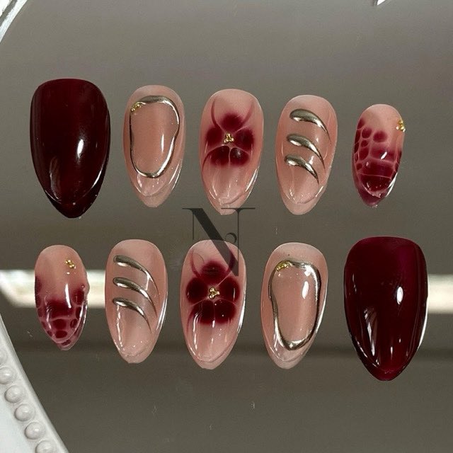 bbiotobi's tweet photo. aku mau racunin kalian buat yang suka pake press on nails >< aku pernah beli press on nails disini dan hasilnya sangat memuaskan dan sesuai dengan yang aku mauu💗

#nanarekomenini 

https://t.co/4UEy6wgd3f https://t.co/YnyQy9EzyD