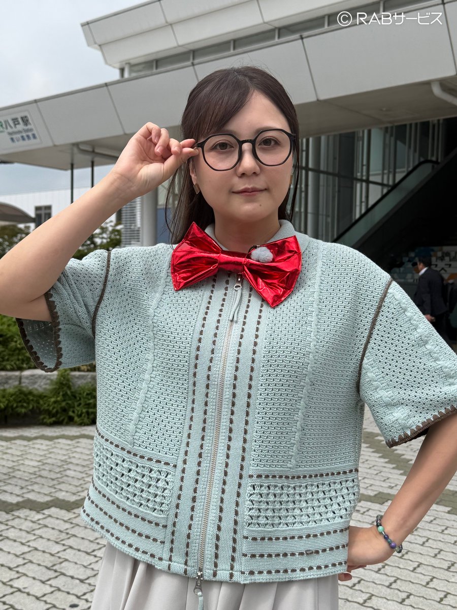 AOMORI62789052's tweet photo. ＼👓名探偵みかしー🎀／

"初耳"を追い続けて６年…
今回はロマンあふれる噂の背景を紐解きます！
乞うご期待！

放送は9日(日) 夕方5時から📺
#青森放送 #RAB #三上枝織 #みかしー https://t.co/zERINLniyd