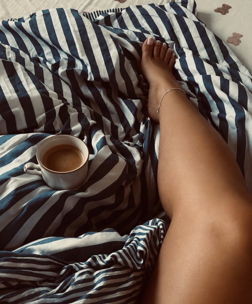 FauxCivilian's tweet photo. Good Morning, staying in bed today - hit with a bad stomach bug.

It’s Friday! Hope you all have a great day 🐛 https://t.co/ikRo6Otu2L