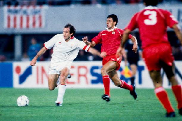 Fever_PitchFC's tweet photo. Franco Baresi Vs Benfica 
23 Maio 1990
Final da Liga dos Campeões
@acmilan @ChampionsLeague https://t.co/anSPTq2WPY