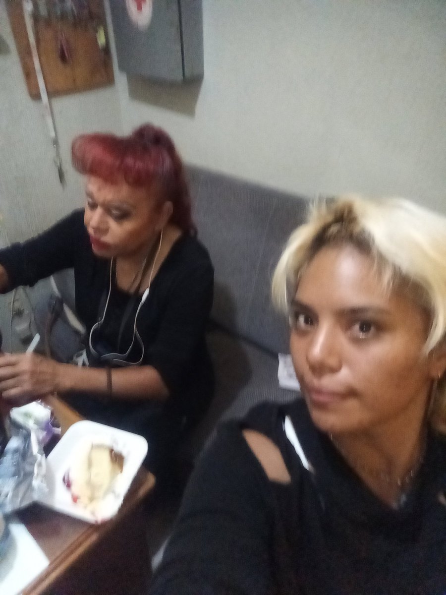 QuerenaTolama's tweet photo. Feliz cumpleaños 🎂 Ivania ☺️ https://t.co/0ozr7ctG7r