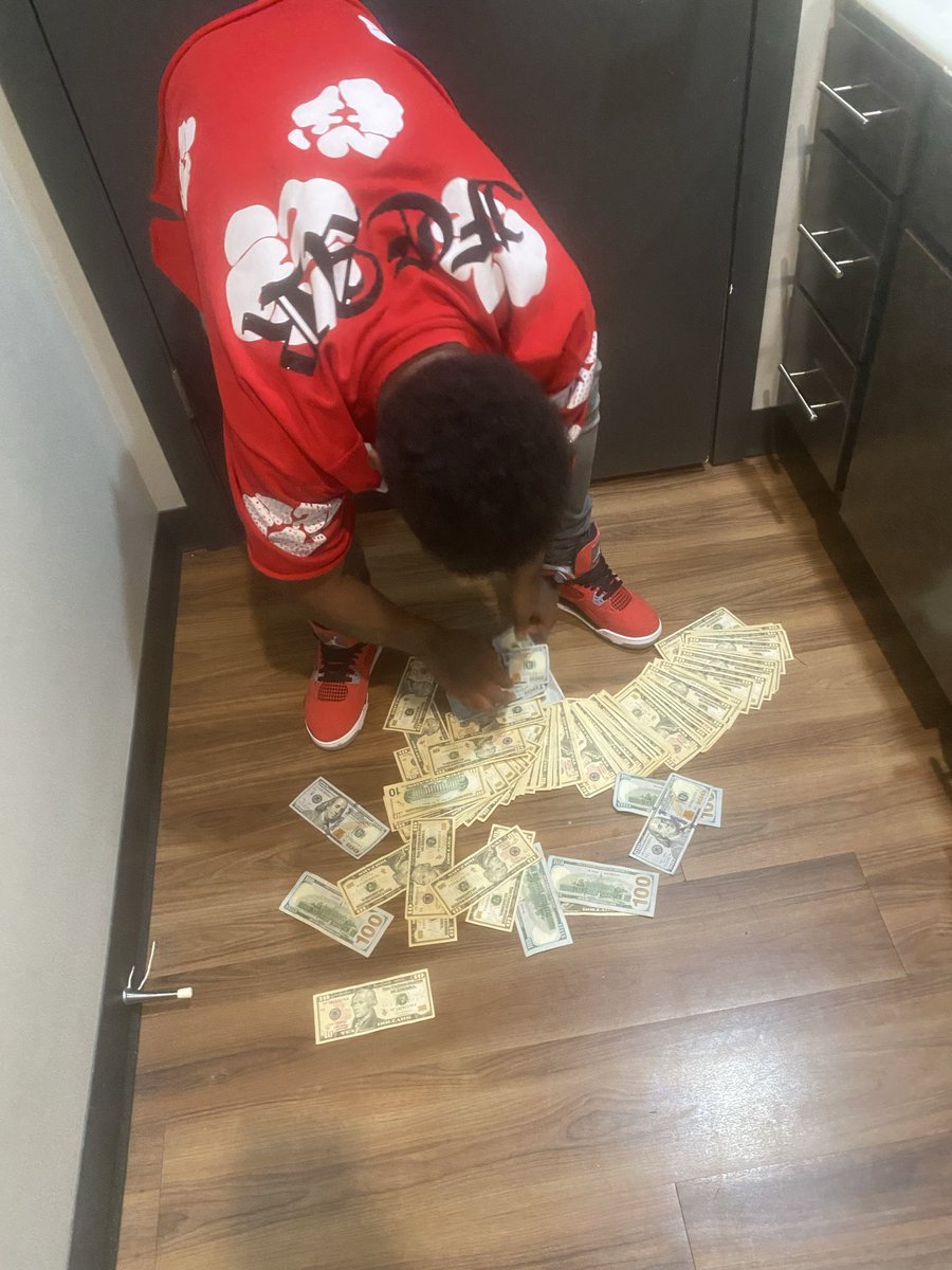 560shaker's tweet photo. Anybody up &amp; wanna chat? https://t.co/53ZiMC76UG