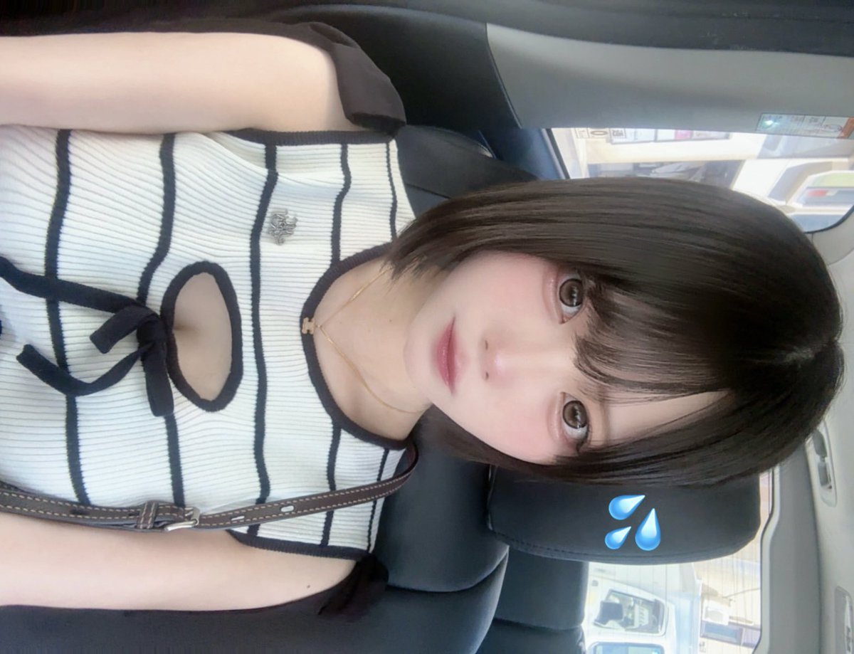 sena_143sp's tweet photo. 暑いです https://t.co/15snHNT833