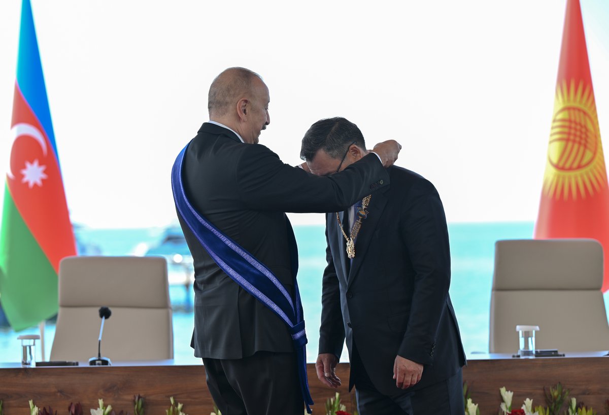 presidentaz's tweet photo. An award ceremony for the Presidents of Azerbaijan and Kyrgyzstan was held.

https://t.co/qycn0hVtNn https://t.co/rRRJ00kbYq