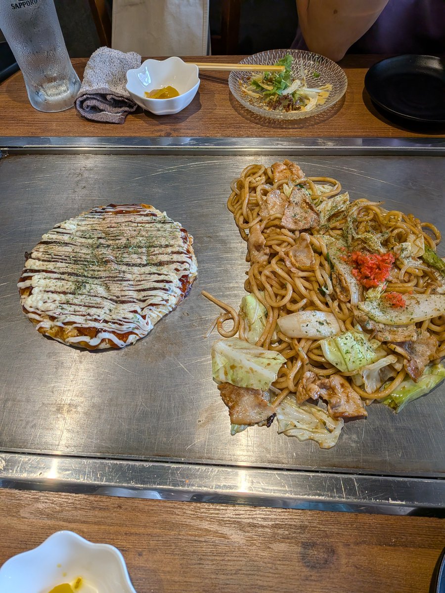 Naopyongogo's tweet photo. 粉もん食べて🤤
服部天神さまにご挨拶してきた〜🙏💖 https://t.co/oLyjtYvouu