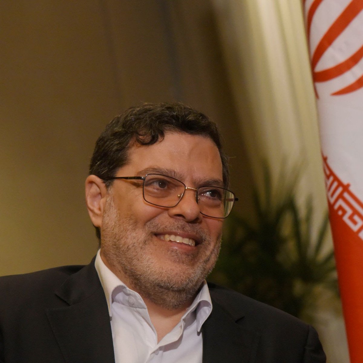 jacksonhinkle's tweet photo. 🇮🇷🇺🇸 NEW:

Professor Marandi assures that it was the United States that begged for a ceasefire. https://t.co/7sClrYI4ux