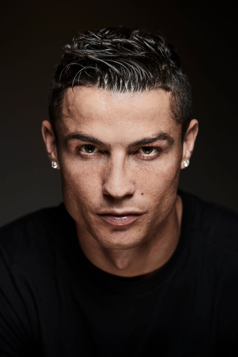 TeamCRonaldo's tweet photo. 🚨 Did you know:

Cristiano Ronaldo’s yacht is worth $10 million, and that only five people in the world own this model. https://t.co/yQCL9FR6gB