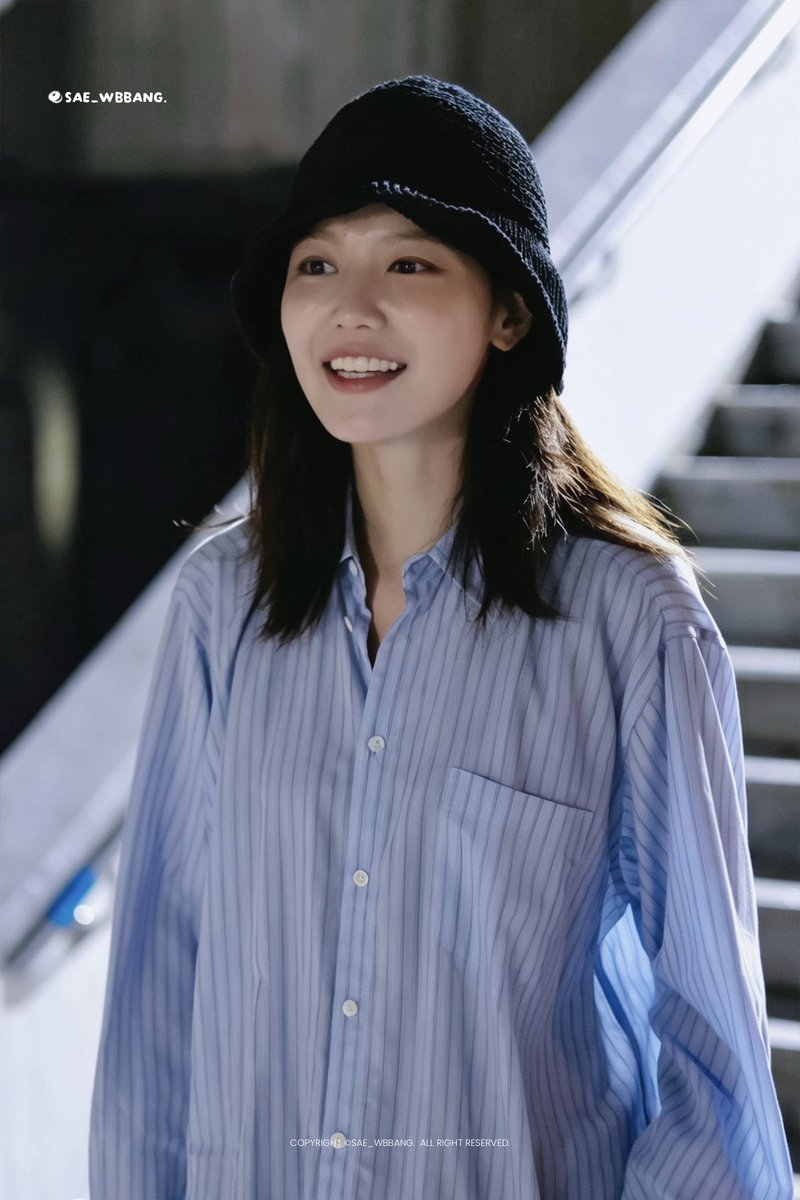 SAE_WBBANG's tweet photo. 260730 <베니스의 상인> 퇴근

셔츠 입으니까 더 말라 보여…

#수영 #SOOYOUNG
#최수영 #CHOISOOYOUNG
#베니스의상인 https://t.co/TpFYUynwif