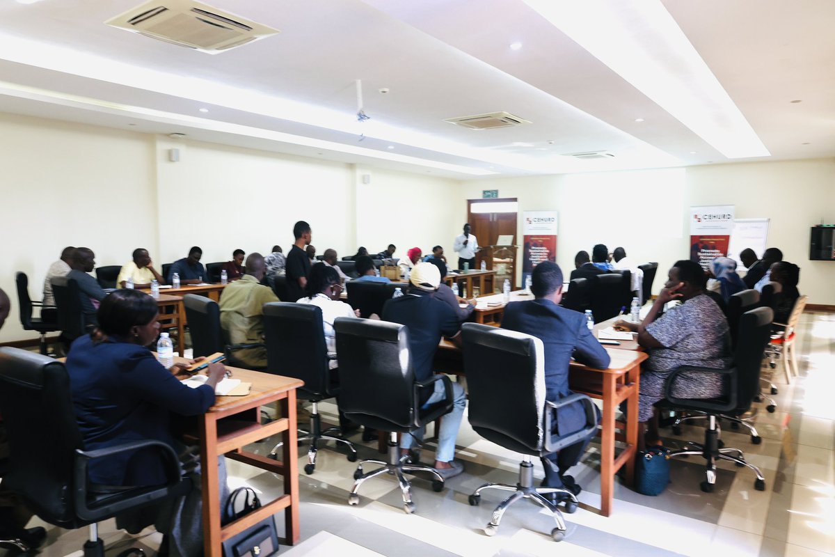 cehurduganda's tweet photo. ❝Justice professionals are not immune to the emotional impact of the work they do. Repeatedly interviewing victims and handling distressing cases can lead to secondary trauma, making it essential to seek peer support and openly discuss difficult experiences to safeguard your own mental wellbeing. 
We must also recognise mental health conditions such as substance use disorders, psychosis, conduct disorder, epilepsy, and intellectual disabilities. When someone presents with disorganised behaviour, incoherent speech, or difficulty communicating, we should not simply label them as 'mad.' Instead, we must recognise these as possible signs of a mental health condition and ensure they receive the assessment, care, and support they need.❞

𝘐𝘯𝘥𝘪𝘷𝘪𝘥𝘶𝘢𝘭𝘴 𝘸𝘪𝘵𝘩 𝘪𝘯𝘵𝘦𝘭𝘭𝘦𝘤𝘵𝘶𝘢𝘭 𝘥𝘪𝘴𝘢𝘣𝘪𝘭𝘪𝘵𝘪𝘦𝘴 𝘮𝘢𝘺 𝘴𝘵𝘳𝘶𝘨𝘨𝘭𝘦 𝘵𝘰 𝘶𝘯𝘥𝘦𝘳𝘴𝘵𝘢𝘯𝘥 𝘴𝘰𝘤𝘪𝘢𝘭 𝘳𝘶𝘭𝘦𝘴 𝘢𝘯𝘥 𝘤𝘰𝘯𝘴𝘦𝘲𝘶𝘦𝘯𝘤𝘦𝘴 𝘥𝘦𝘴𝘱𝘪𝘵𝘦 𝘩𝘢𝘷𝘪𝘯𝘨 𝘯𝘰𝘳𝘮𝘢𝘭 𝘪𝘯𝘴𝘵𝘪𝘯𝘤𝘵𝘴 𝘢𝘯𝘥 𝘥𝘦𝘴𝘪𝘳𝘦𝘴, 𝘚𝘰, 𝘵𝘩𝘦𝘳𝘦𝘧𝘰𝘳𝘦, 𝘢𝘭𝘭 𝘫𝘶𝘥𝘪𝘤𝘪𝘢𝘭 𝘰𝘧𝘧𝘪𝘤𝘦𝘳𝘴 𝘢𝘯𝘥 𝘩𝘦𝘢𝘭𝘵𝘩𝘤𝘢𝘳𝘦 𝘸𝘰𝘳𝘬𝘦𝘳𝘴 𝘸𝘩𝘰 𝘸𝘰𝘳𝘬 𝘪𝘯 𝘵𝘩𝘦 𝘫𝘶𝘴𝘵𝘪𝘤𝘦 𝘴𝘦𝘤𝘵𝘰𝘳 𝘴𝘩𝘰𝘶𝘭𝘥 𝘣𝘦 𝘢𝘸𝘢𝘳𝘦 𝘰𝘧 𝘵𝘩𝘦 𝘪𝘯𝘵𝘦𝘳𝘧𝘢𝘤𝘦 𝘣𝘦𝘵𝘸𝘦𝘦𝘯 𝘮𝘦𝘯𝘵𝘢𝘭 𝘩𝘦𝘢𝘭𝘵𝘩 𝘤𝘩𝘢𝘭𝘭𝘦𝘯𝘨𝘦𝘴 𝘢𝘯𝘥 𝘢𝘥𝘮𝘪𝘯𝘪𝘴𝘵𝘳𝘢𝘵𝘪𝘰𝘯 𝘰𝘧 𝘫𝘶𝘴𝘵𝘪𝘤𝘦.

~ Dr. Muron Julius, Medical Doctor & Senior Psychiatrist facilitating a session on Mental health within the justice system, he emphasized that justice sector actors play a critical role in identifying mental health conditions  and should ensure that affected individuals receive appropriate assessment and care.

#CEHURDJudicialColloquium