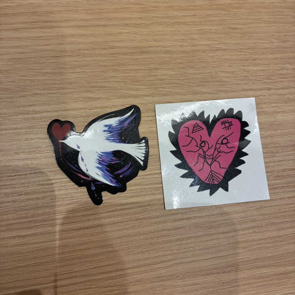 tmtyk1212's tweet photo. 龍宮城　ステッカー　交換

【譲】写真のもの2枚
【求】冨田or集合or（1枚：250円）

写真のもの2枚と1枚で交換可能です！

本日会場付近にて手渡し希望です。
お気軽にお声掛けください🙇‍♀️ https://t.co/8806fe2qEV