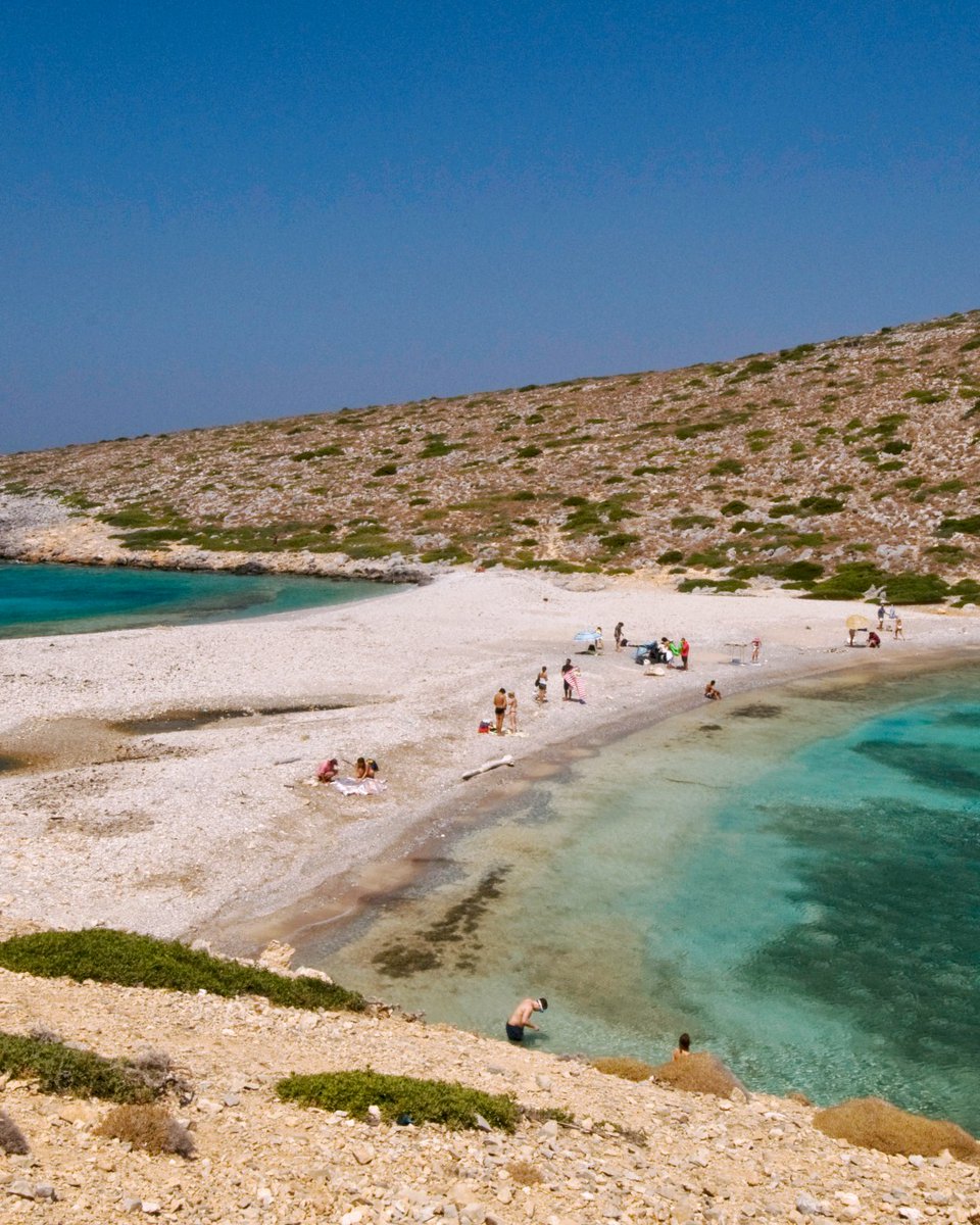VisitGreecegr's tweet photo. Looking for your next hidden paradise? 

Just off the coast of #Astypalea, #Kounoupi is a tiny islet that welcomes you with crystal-clear waters, unspoilt beauty, and pure summer bliss.

💙 Would you spend the day here?
https://t.co/PxFIHWfR2e

#VisitGreece https://t.co/yzNttT8VM9