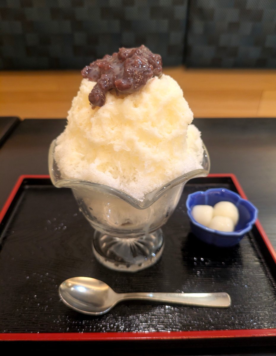 FUKUI05025813's tweet photo. #相模大野グルメ

銀座若松 ボーノ相模大野

14時過ぎ 店内落ち着いた雰囲気
4名がけテーブルに1人通してくれた
すぐにお茶とおしぼり
提供時間 空いていたので早い

後に来店された方はあんみつ注文
好みに���り
黒蜜、白蜜
こしあん、つぶあん選べる

テイクアウト可
あんみつも美味しかった https://t.co/Fc1R7uSd3V