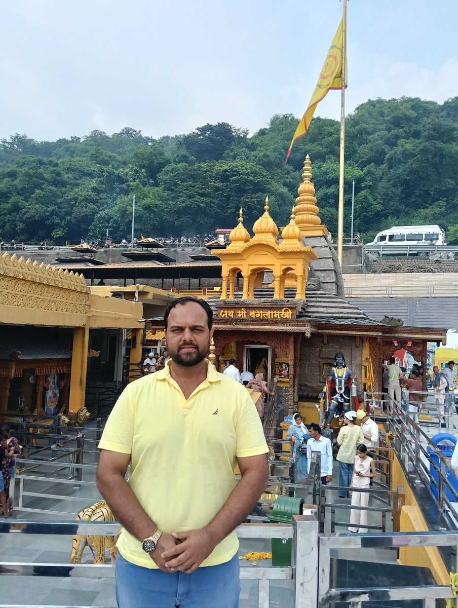 Vijender_singh1's tweet photo. जय मां बगलामुखी जी 🙏 

#BaglaMukhiTemple https://t.co/JYUW7R2U92