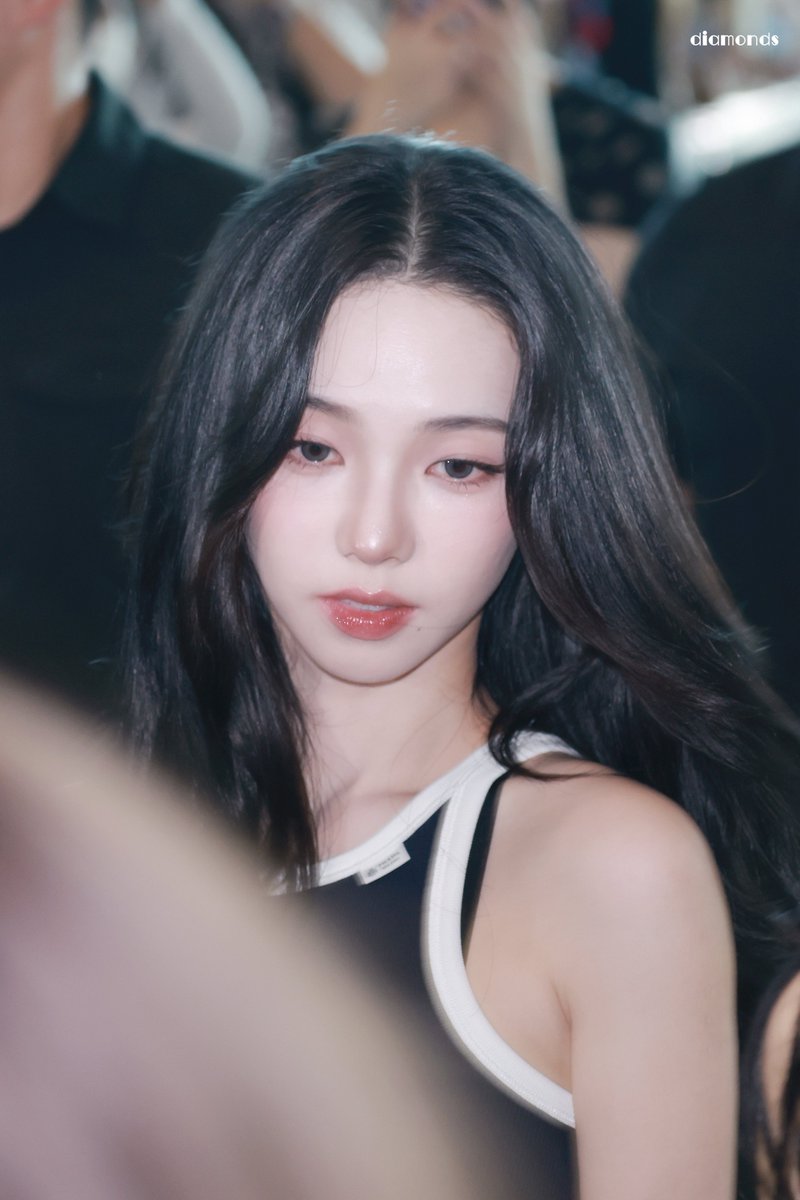 diamonds__411's tweet photo. 260731｜ICN🛫 
#aespa  #에스파 #KARINA #카리나 https://t.co/gL7UypFyUk
