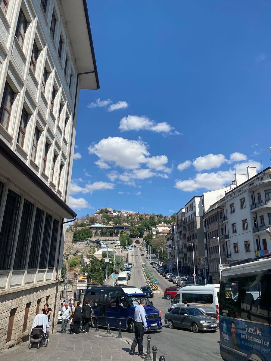 ankaragibiyizz's tweet photo. Ankara'da yaşanacak ilçe deyince aklınıza ilk neresi geliyor? https://t.co/LaE0q75YcF