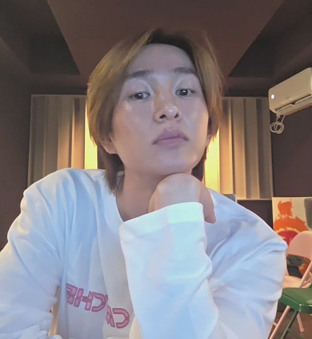midorijinki's tweet photo. jinki i miss u so muchhhhhh https://t.co/Wj77CnGV6A