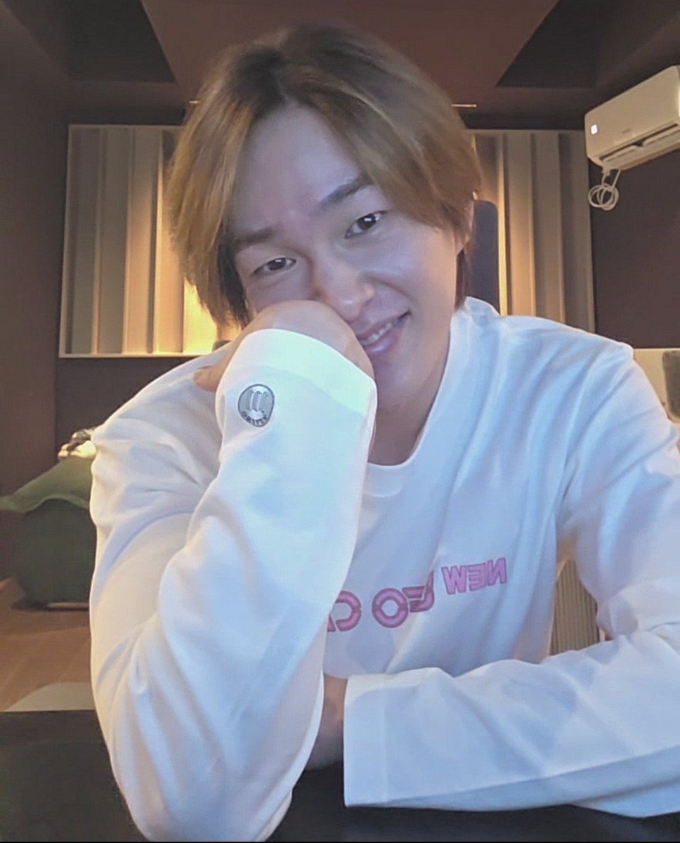 midorijinki's tweet photo. jinki i miss u so muchhhhhh https://t.co/Wj77CnGV6A
