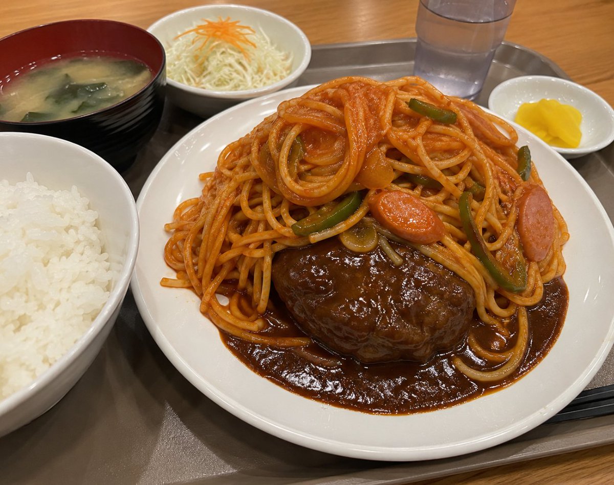4309qwerty's tweet photo. 社食のハンバーグ定食　200円 https://t.co/hYLPf2p819
