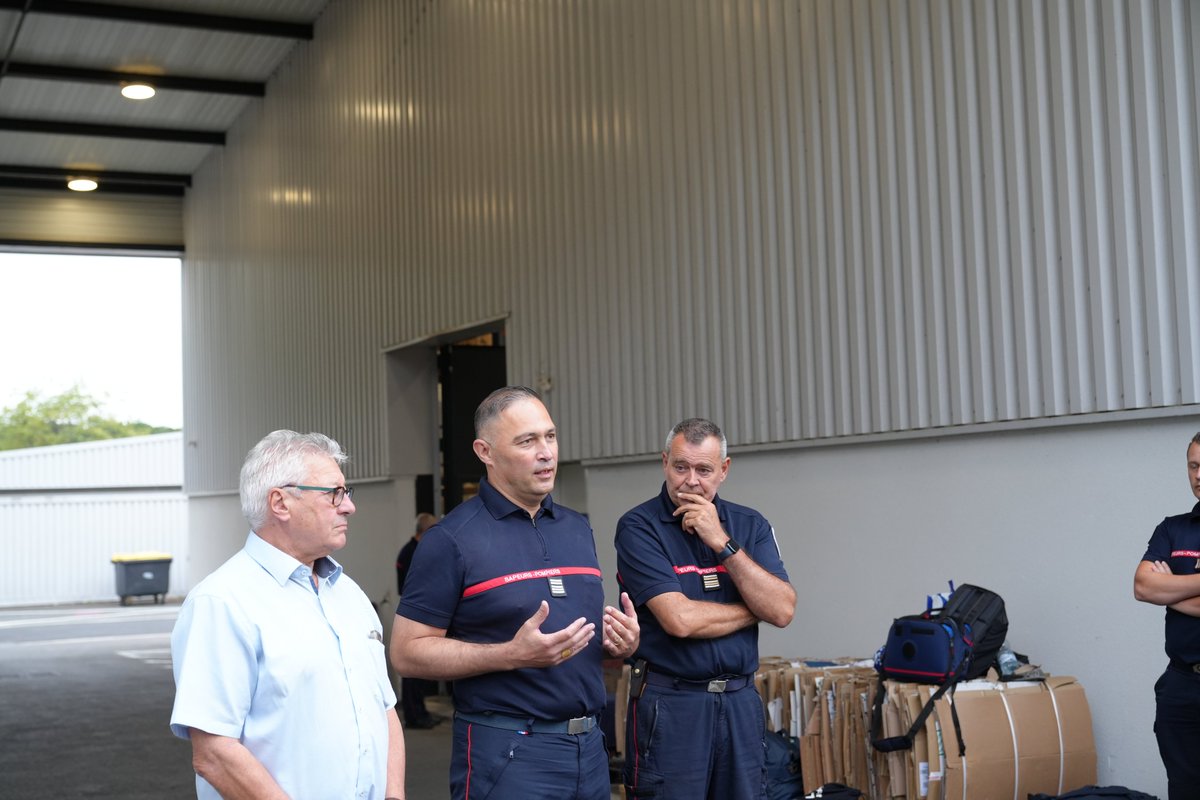 sdis91's tweet photo. Après plusieurs jours de mobilisation dans le Sud-Ouest, 31 sapeurs-pompiers de la colonne FDF IDF et 16 de la colonne urbaine IDF sont de retour👏
Le SDIS remercie l'ensemble des effectifs engagés pour leur professionnalisme, leur engagement et leur dévouement🙏 https://t.co/mzdoqQZ4iw