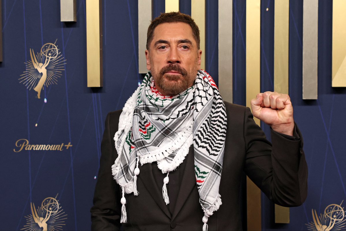 DrewPavlou's tweet photo. BREAKING: Spanish progressive actor Javier Bardem just generously announced that he will be opening the doors of his Spanish mansions to house all 90,000 foreign men who just invaded Cueta

Thank you Javíer for your stunning generosity! https://t.co/BZAk5DI0eA