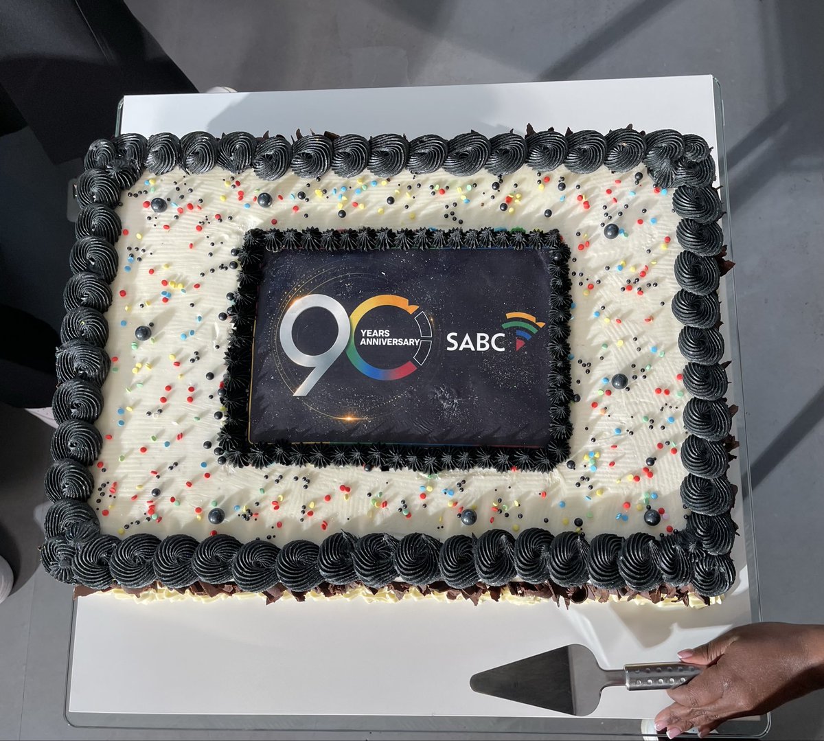SABCNews_Radio's tweet photo. The South African Broadcasting Corporation (SABC) is today celebrating its 90th anniversary. This day marks nine decades since its official establishment in August 1936.
#UpdateAtNoon #sabcnews #SABC90 https://t.co/YMR9ATQIFq