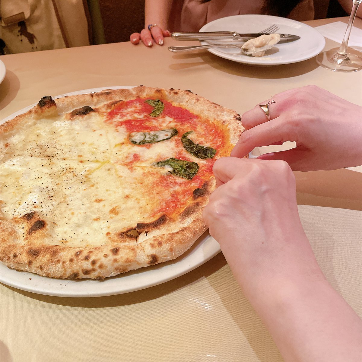 m2k_'s tweet photo. お疲れさまです、M2K写真Aです。

先日大学時代の恩師を囲む会をしてきました。
卒業以来に会う子もいたりで、年月の流れの速さを噛み締めていました。

ご飯も美味しいし、楽しくお話しできてとても有意義なひとときでしたよ。
普段引きこもっているので行って良かったと思えるプチ同窓会でした。 https://t.co/7uo9UI9MqX