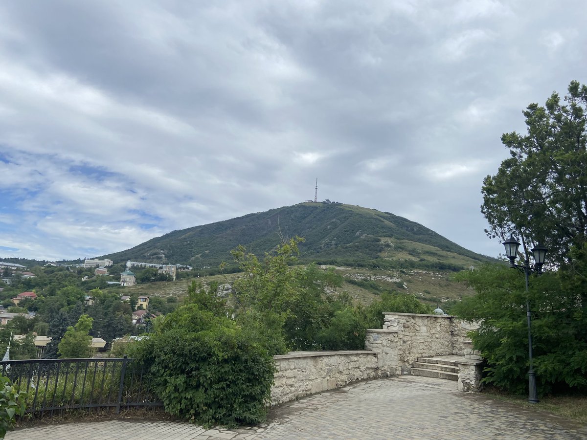 yuliagrit's tweet photo. #MountMashuk https://t.co/sfBfpGE5B8