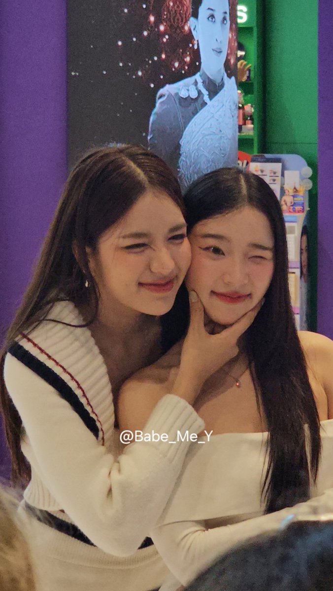 mieayafb's tweet photo. They're soo cute! 🥺🤏🏻

RoundLab x MieAya
#RoundLabTH
#mieaya
#ayaorapan
#miephat https://t.co/BbawUTFujb