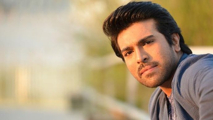 Varunk112's tweet photo. @Xsparroww @AlwaysRamCharan Chudu ra Erripuka.. Prathi pic edit chesi petadam kaadhu...meeru troll cheyali ante edit cheyali maaku mee buddodi pic edit chese avasaram ledhu, 
2nd pic teen age pic and ah age lo nuv kuda pedha konda erripuk la untav🤭 Edit cheyakunda chey ra trolls phuka. https://t.co/lpwjQCyoUX