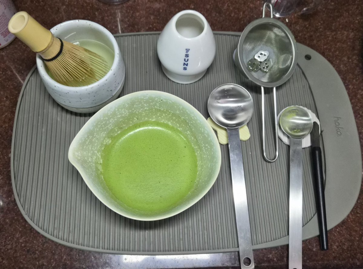 y_worra's tweet photo. My Matcha 🍵
วันนี้มื้อกลางวันเป็นขนมจีบ กับทองม้วนสดใบเตย 😋+ Clear Matcha เย็น ๆ หอม ละมุน สดชื่นพอดี
เป็นมื้อเล็ก ๆ แค่นี้พอ วันนี้ชีทเดย์
#MyMatchaDiary https://t.co/OMRc1Eno8D