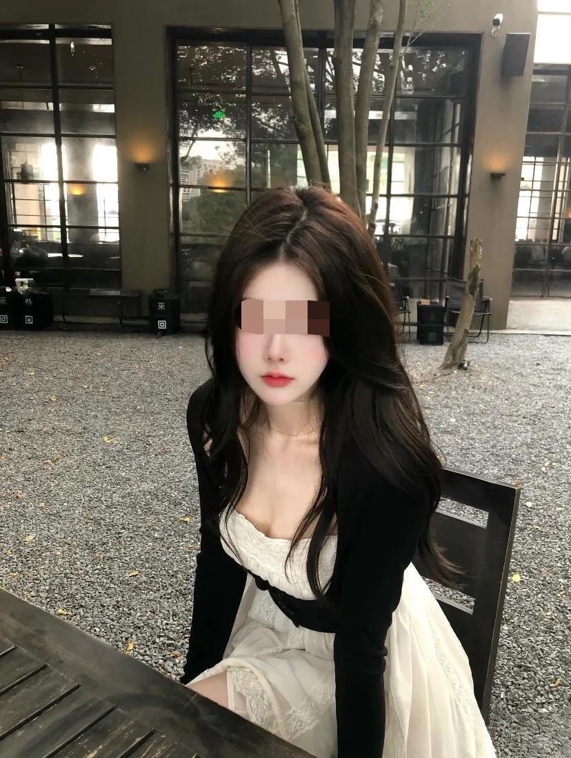 phunusaigon's tweet photo. 哈尔滨本地陪你解锁地道哈尔滨吃喝玩乐
有喜欢的评论区留言～ https://t.co/TQSxsUUJfs