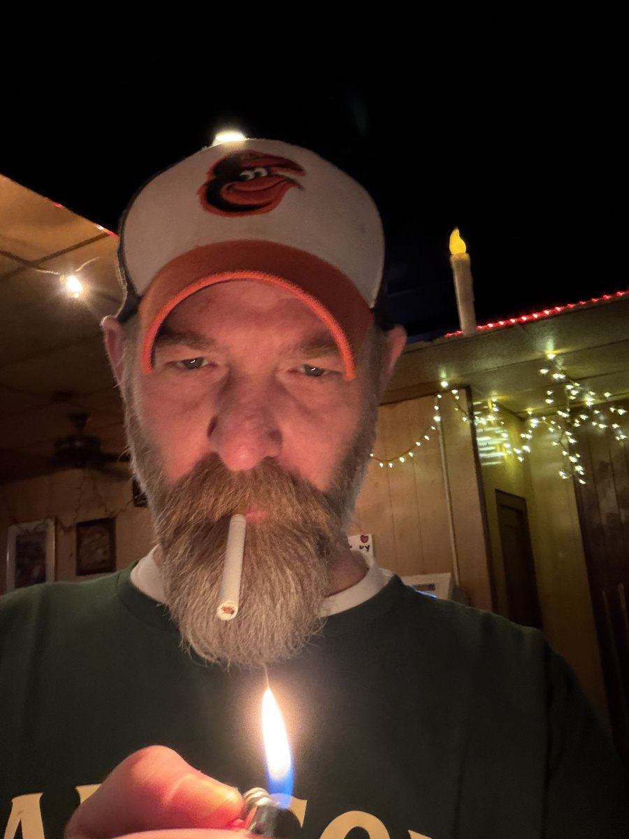 JoeyMagics's tweet photo. @RedRebeccax Id go beard on beard with you. Let the best tuft win 😂😂 https://t.co/gaqTjCGxgB