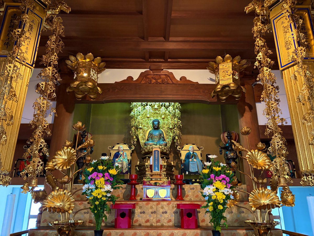 283GOSHUIN's tweet photo. #新宿区 #曹洞宗 #勝興寺 #御朱印
東京都新宿区にあります曹洞宗の勝興寺さんです🙏
天正10年、雪庭春積によって開山され、元々は現在の千代田区麹町に位置していたが、江戸城拡張工事のため、寛永11年に現在地へ移転しました。
かつては、「清岩院」「谷田院」の塔頭を擁していました。
御朱印を頂く際、納経をしたのですが初めてと、とても感銘されておりました。
本堂にも上がらせて頂き、参拝させて頂きました🙇‍♂️🙇‍♂️