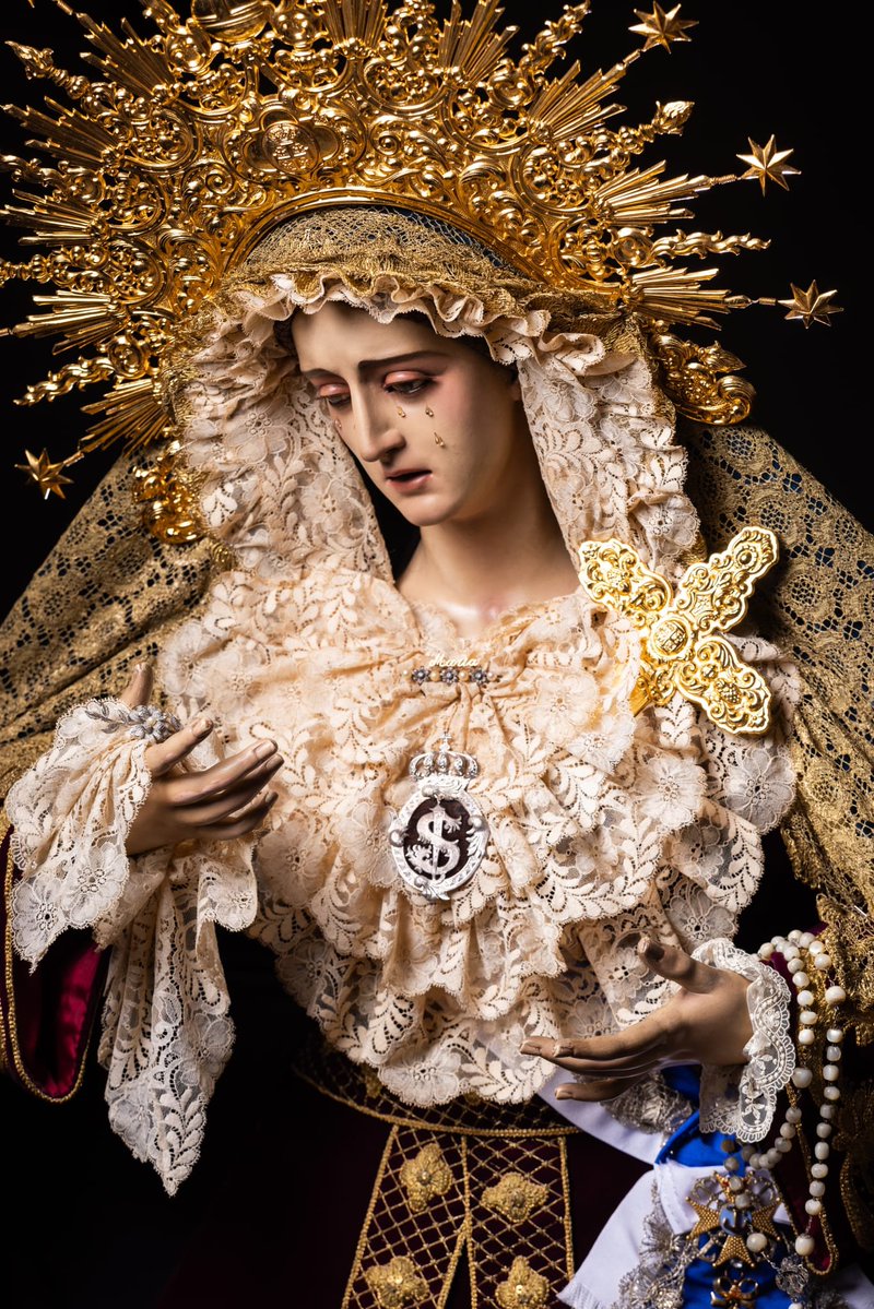 Sepulcromalaga's tweet photo. Nuestra Señora de la Soledad, vestida para el tiempo ordinario. #cofradíasmlg
Vestidor: Francisco Navarro.
Fotografías: @LMFotosCofrades https://t.co/AWEmeN5fbW