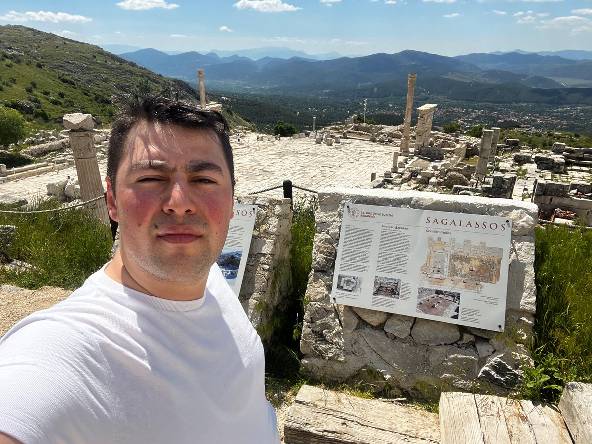 Cuck1hk's tweet photo. @obisssko Evet benim için öyle tip yok boy 170 ama ister yurtici ister yurtdisindan beni aldatcak cuck yapcak manit veya eş yapcam bulcam yaş 27 usak ta yaşıyorum https://t.co/5XVAIYdo9u