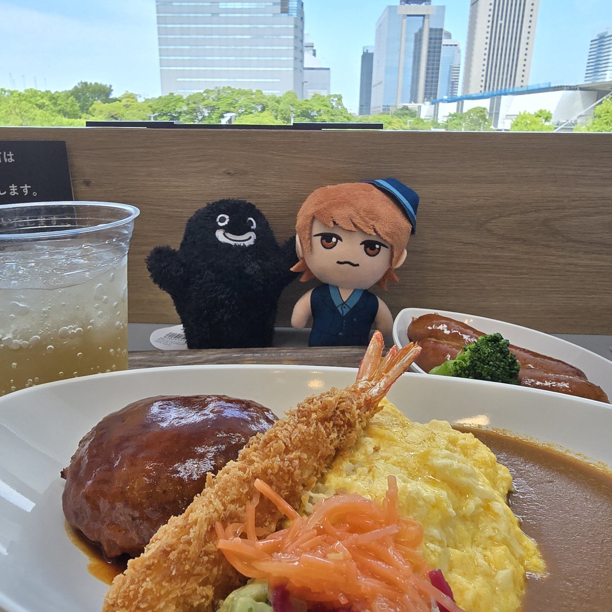 yu901's tweet photo. #GLAYの日 幕張
#HAPPYSWINGFESTA2026 
展示スペース見て休憩(^¬^) https://t.co/42xDD77ktC