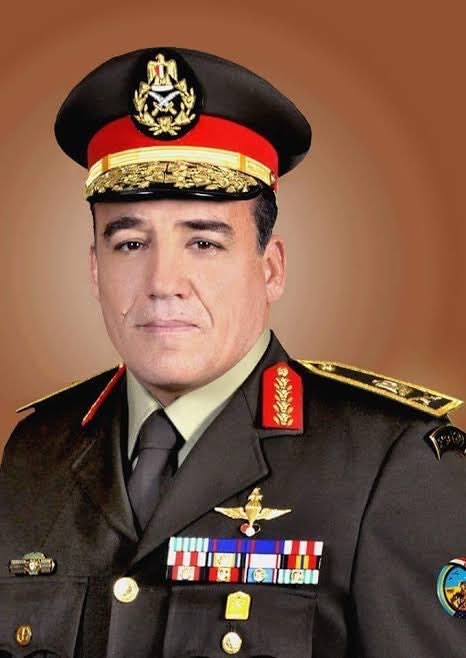 IsmailHosny1's tweet photo. يعني إيه حكم عسكر؟
اللواء عصمت مراد مدير الكلية الحربية في حفل تخريج الدفعة ٢٠١٥: 
"خريجو الكلية هم قادة المستقبل، أنهم الوزراء، والمحافظون، والسفراء، ورؤساء الجمهورية، والمديرون"‼️‼️‼️ https://t.co/fREuHOZveW
