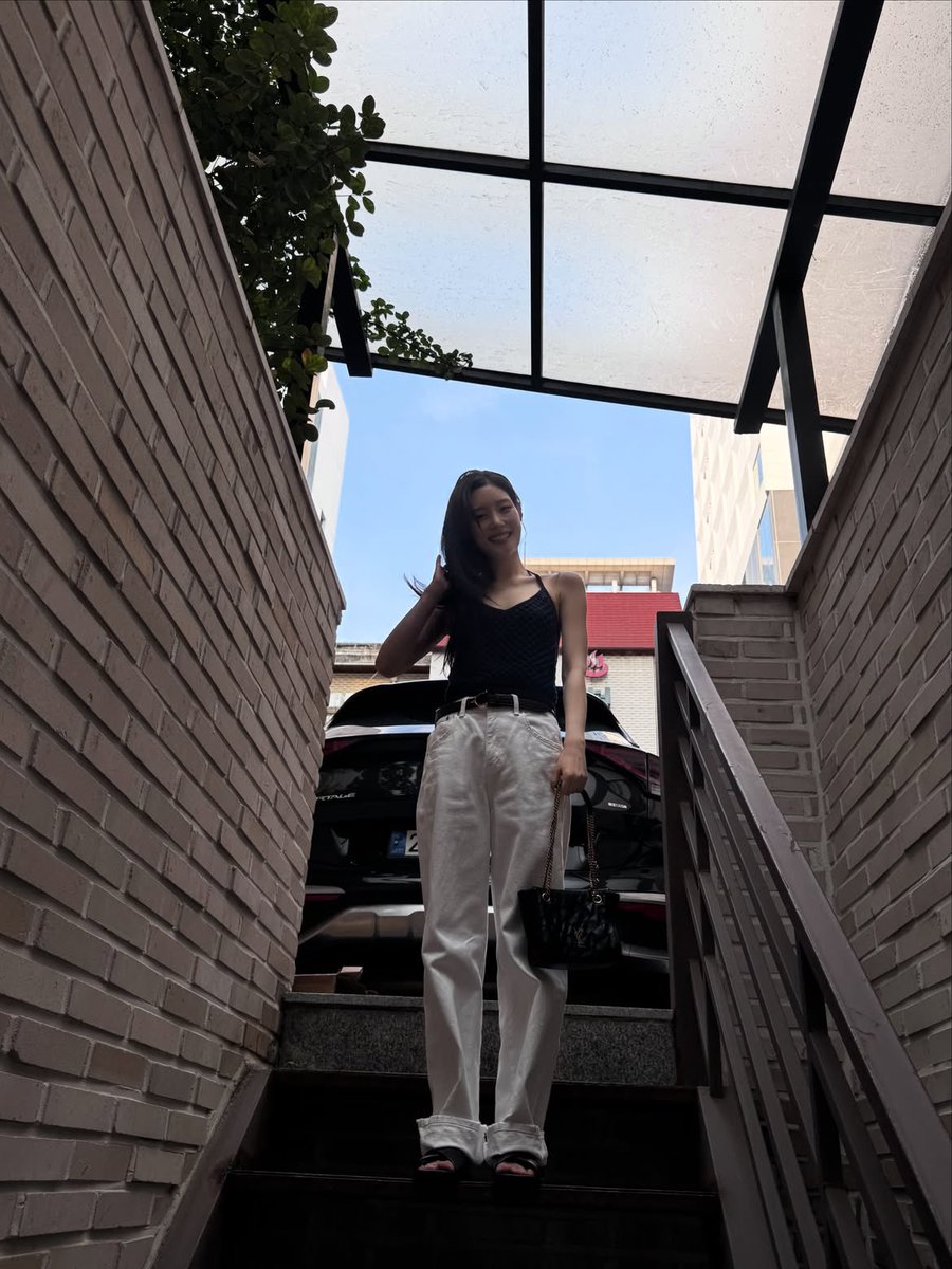 JCYJSM's tweet photo. 여자의악마……………… https://t.co/9GKDopMiNB